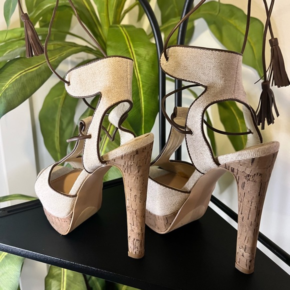 ShoeDazzle Stunning 6-Inch Wooden Heels - Picture 2 of 8